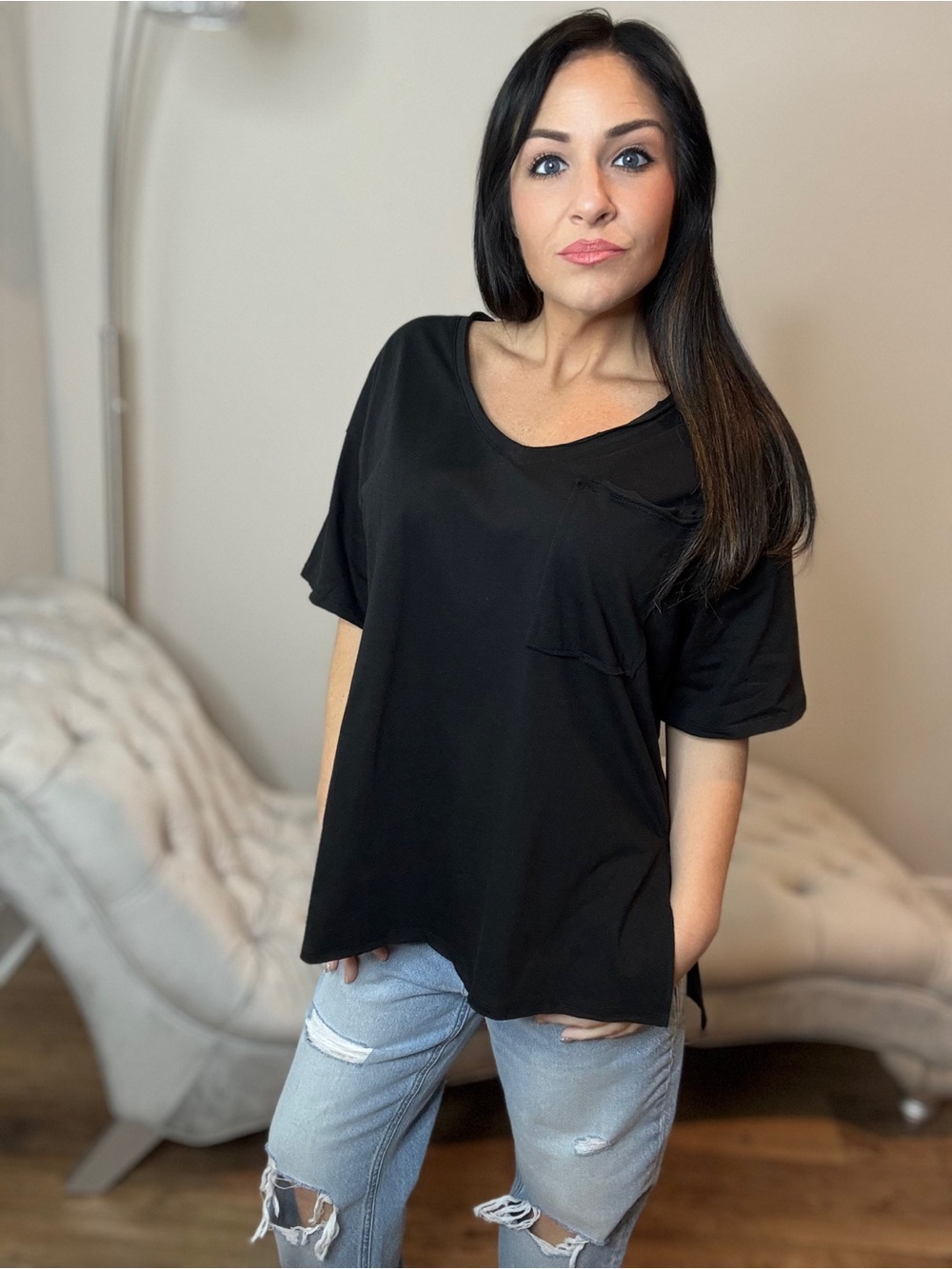 Small Zenana Outfitters Black V-Neck Pocket Tee